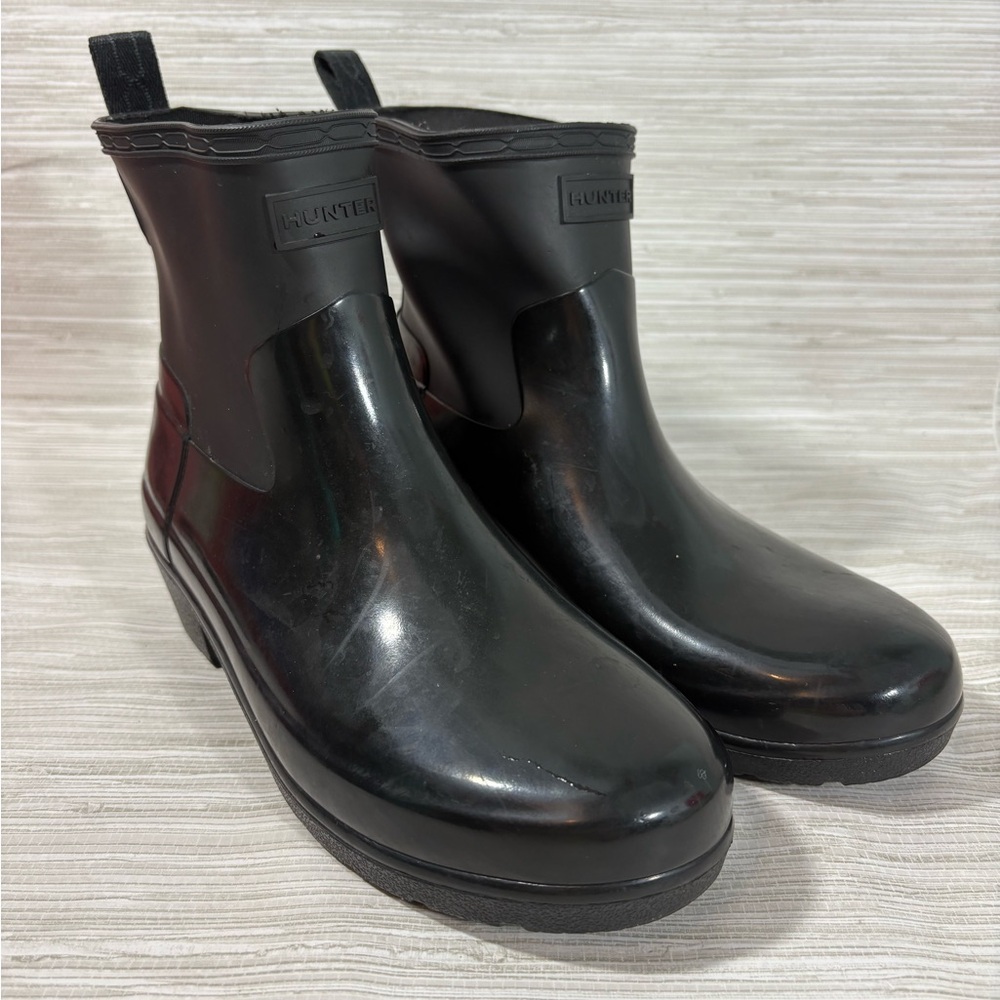 HUNTER WOMENS 7 ✨ Black Ankle Rain Boots small heel great condition